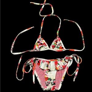 KAI LANI***Floral Bikini Set***Size 4,6 $98